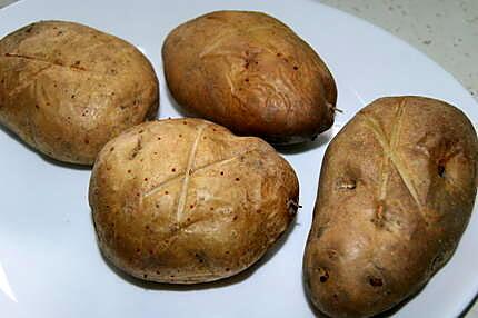 recette Pommes de terre au four (pommes de terre en robe des champs)