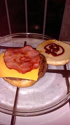 recette The Egg Burger (hamburger bacon oeuf)