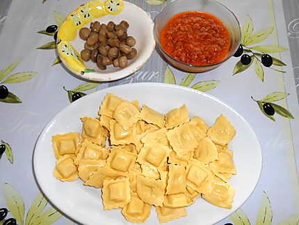 recette RAVIOLI AUX QUATRE FROMAGES A LA BOLOGNAISE