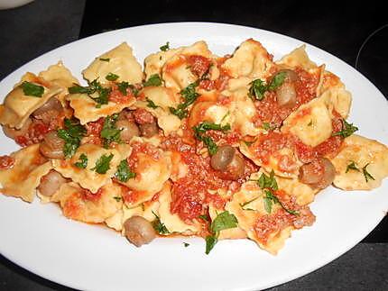 recette RAVIOLI AUX QUATRE FROMAGES A LA BOLOGNAISE