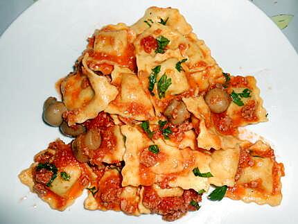 recette RAVIOLI AUX QUATRE FROMAGES A LA BOLOGNAISE