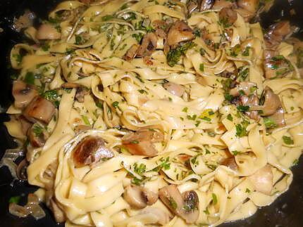 recette Tagliatelles aux noix de st jacques et champignons