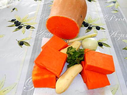 recette PETITE SOUPE A LA BUTTERNUT