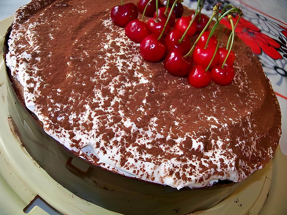 recette forêt noir super moélleuse trés chocolat et sans alcool