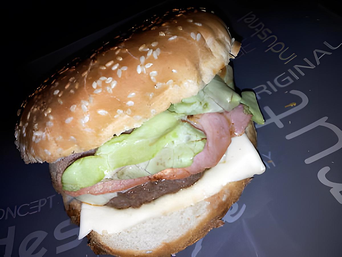 recette Burger bacon fumé raclette