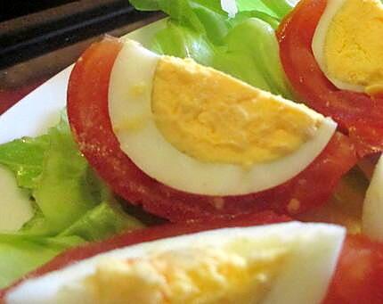 recette Tomate tricolore à l'oeuf dur