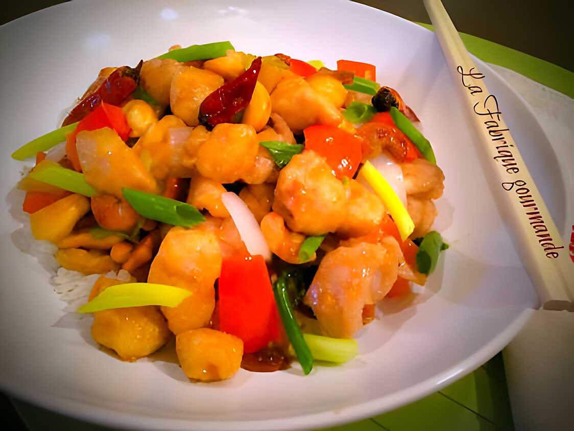 Recette de Poulet Sauté Thaï aux Noix de Cajou Gai Pad Med Mamuang