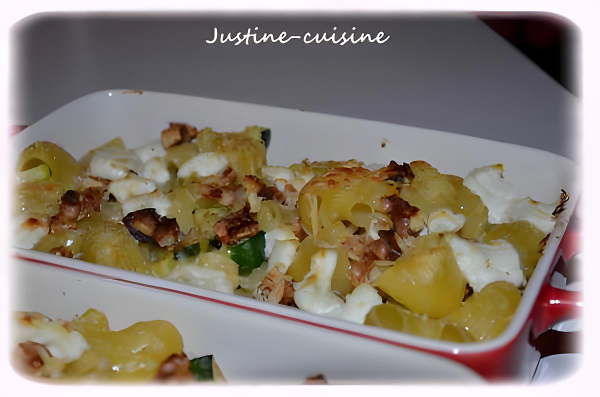 recette Gratin de pâtes aux courgettes, chèvre frais et noix