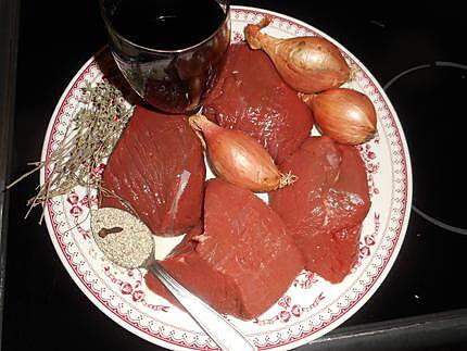 recette Pavés de cerf au beaujolais