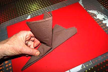 recette Pliage de serviette en botte de lutin