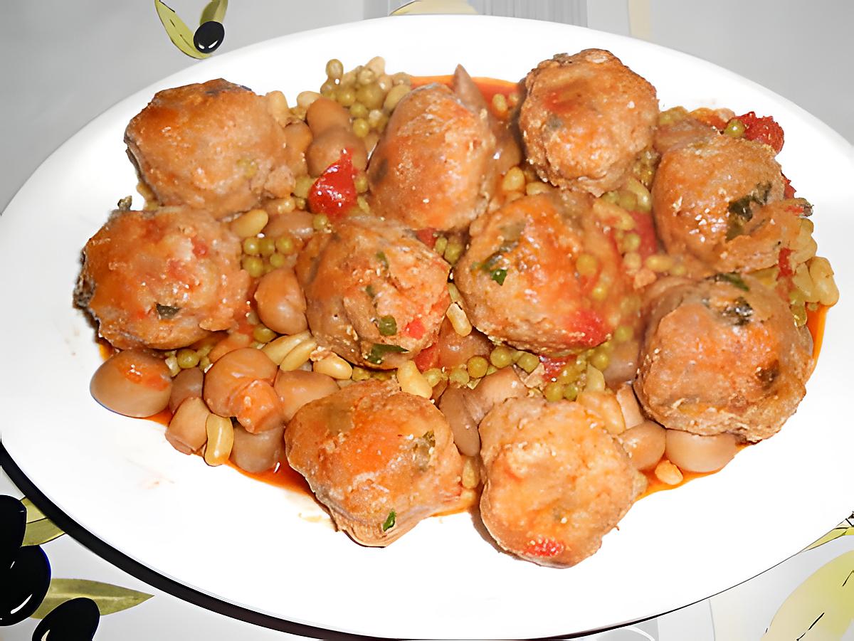 recette BOULETTES DE VEAU AUX NOISETTES SAUCE TOMATE