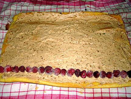 recette Bûche aux spéculoos et aux framboises