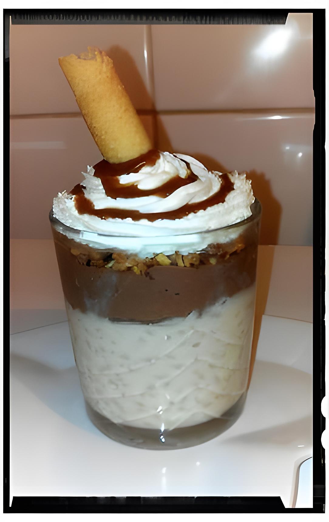 recette verrine riz au lait accompagné d'une crème mousseline au chocolat, éclats de pralin chantilly caramel