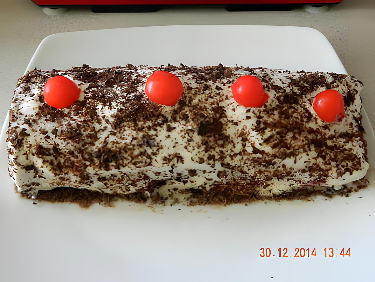 recette Bûche façon forêt noire