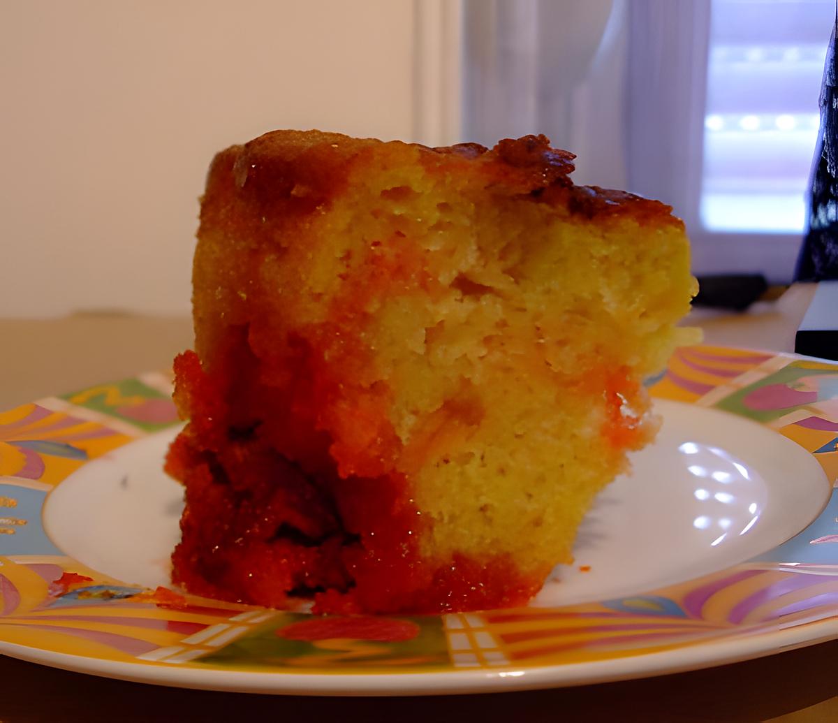 recette Gateau au yaourt à la pistache -type danette-  (et pralines rouges!!)