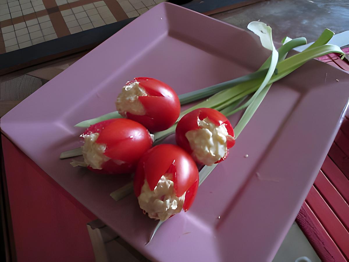 recette Tomates tulipes aux oeufs à la mode Fanfan (un bouquet pour notre chere Fanfan^^)