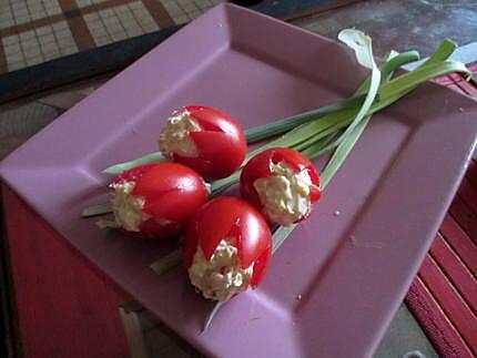 recette Tomates tulipes aux oeufs à la mode Fanfan (un bouquet pour notre chere Fanfan^^)