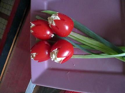 recette Tomates tulipes aux oeufs à la mode Fanfan (un bouquet pour notre chere Fanfan^^)