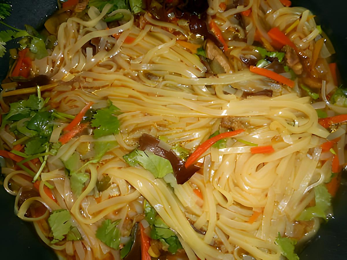 recette Soupe chinoise au porc et nouilles de riz