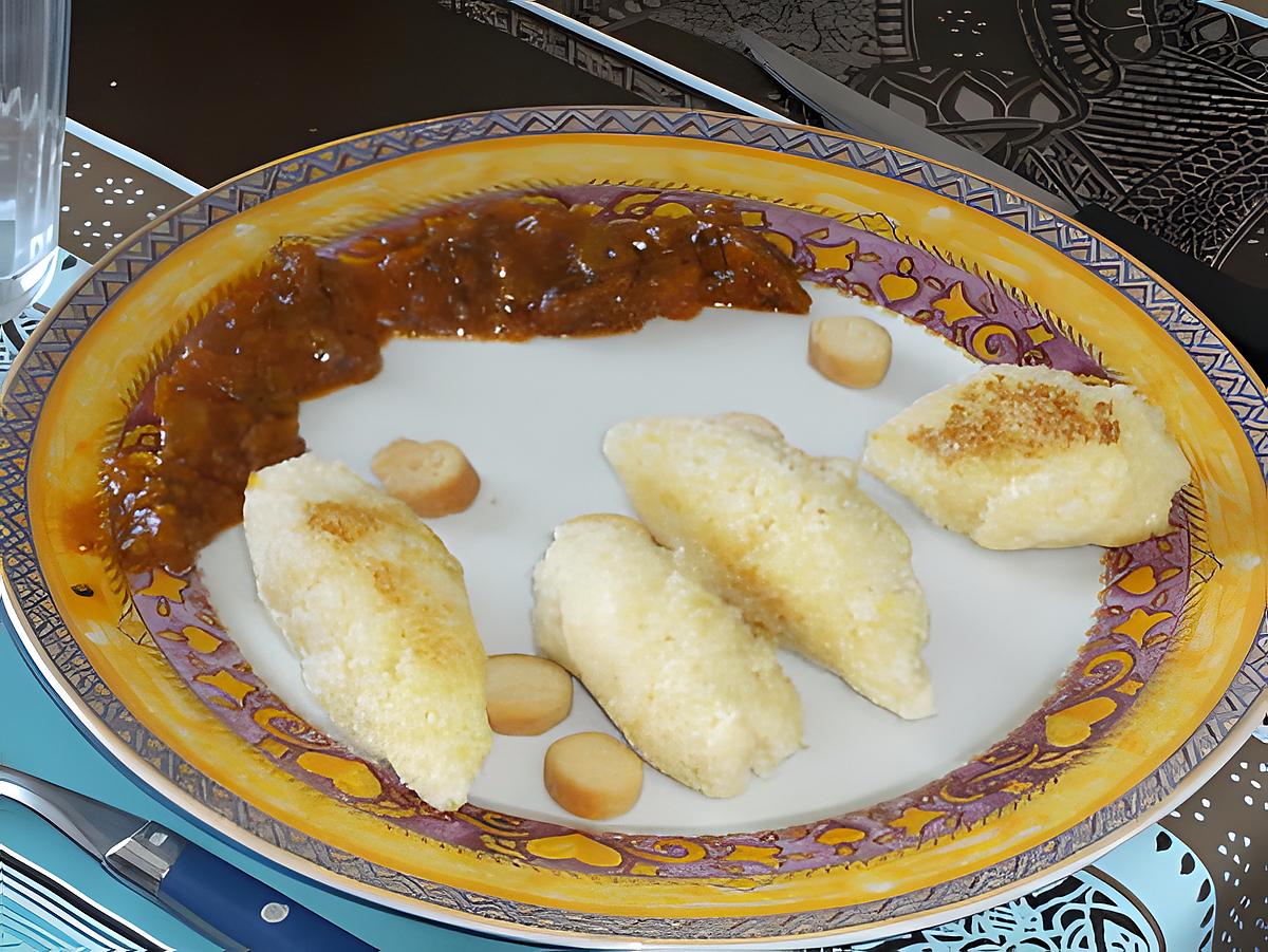 recette Quenelles à la semoule accompagnées de ses petits croutons à l'ail