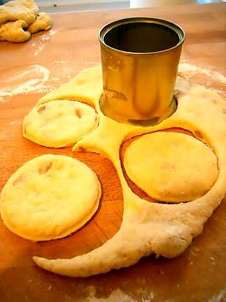 recette PETITS PAINS AUX RAISINS OU AU CHOCOLAT MINUTE