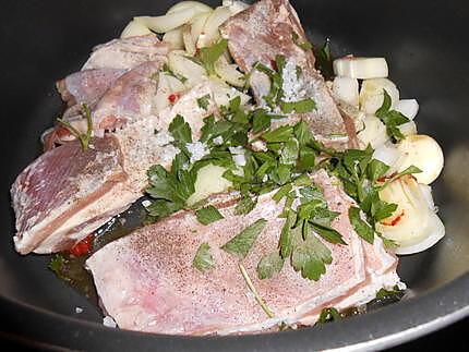 recette POITRINE D'AGNEAU AUX PETITS LEGUMES