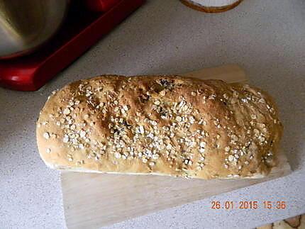 recette Pain au flocons d'avoine, raisins secs et noisettes