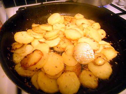 recette Saucisse au pommes de terre et au oeufs