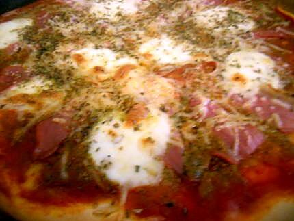 recette Pizza pesto jambon cru mozzarella