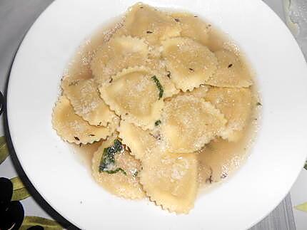 recette UN PETIT BOUILLON DE BOEUF RAVIOLI AUX CEPES