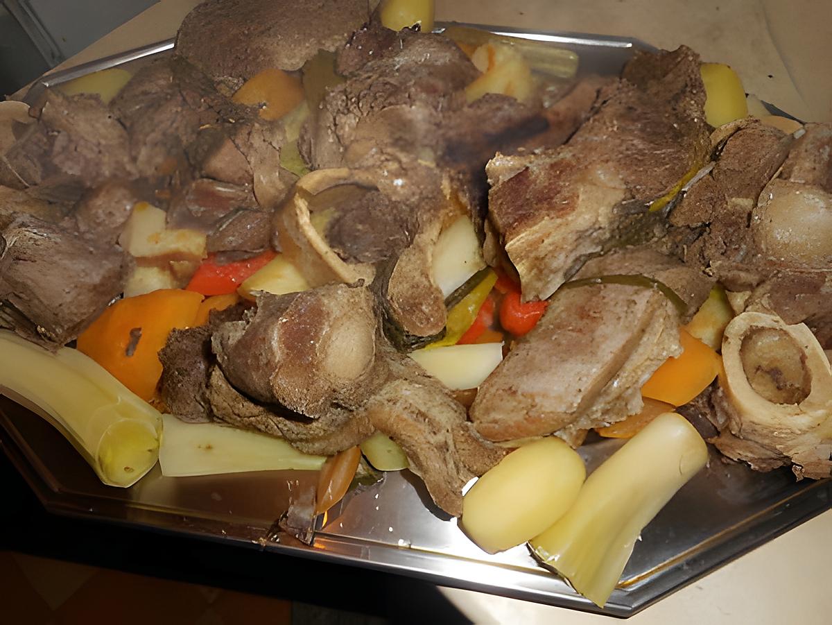 recette Pot au feu a la queue de boeuf et légumes anciens