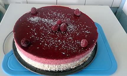 recette Bavarois mousse chocolat blanc, noix de coco, framboise