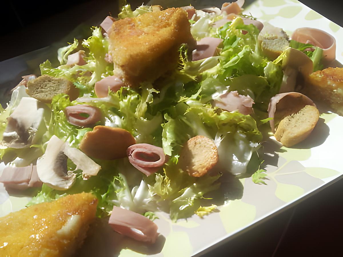 recette Frisée au jambon champignons et camembert pané