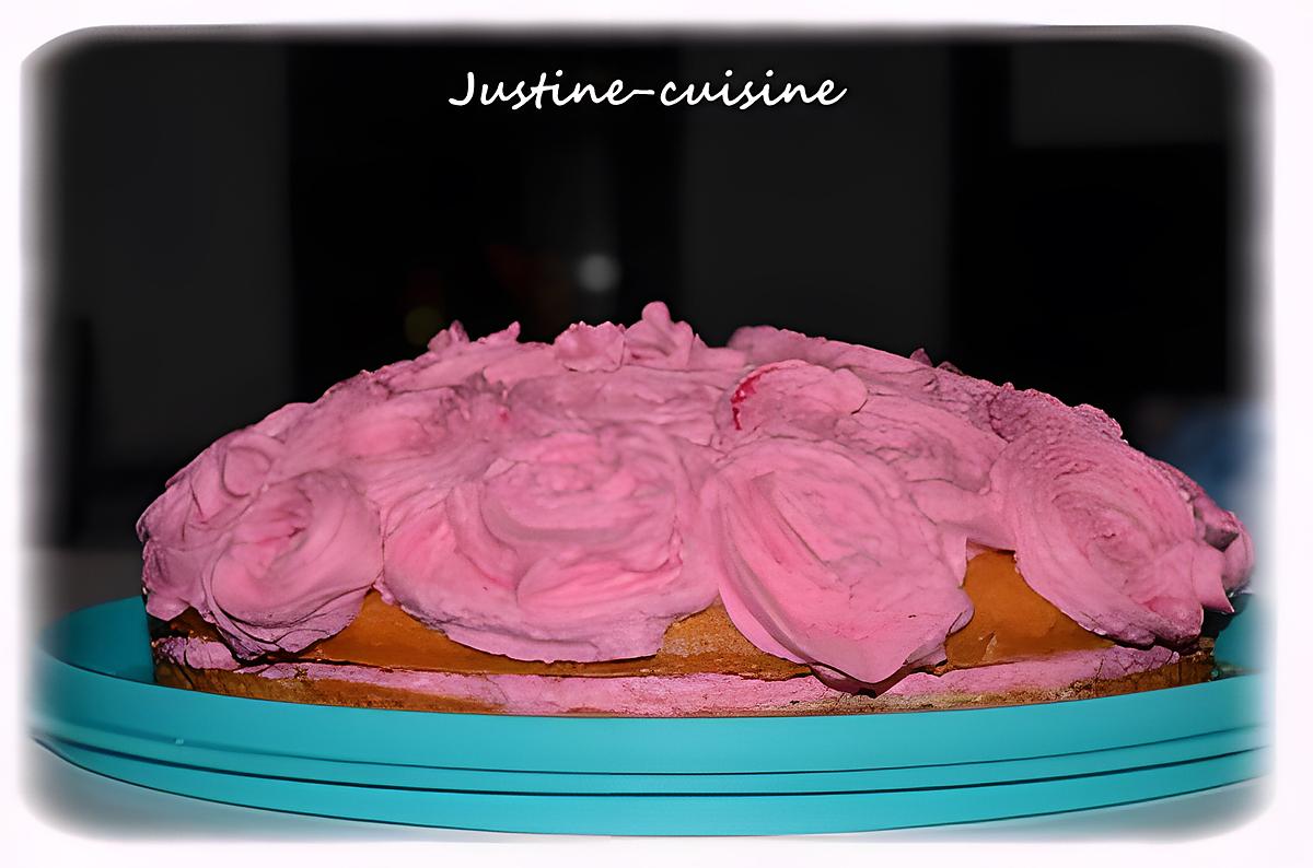recette Gâteau girly à la vanille et chantilly de fraise