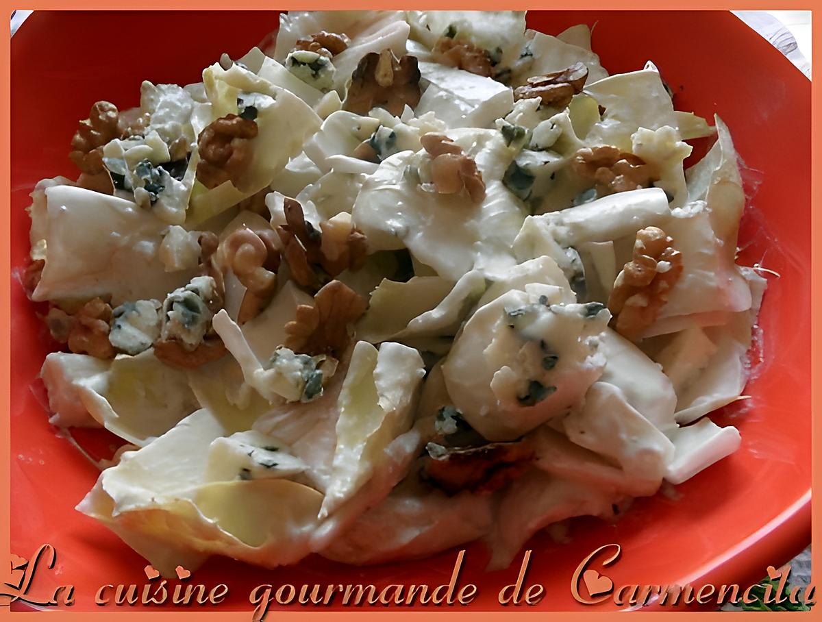 recette Salade d'endives aux noix et sauce au Roquefort