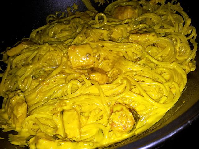 recette Spaghettis aux seiches en sauce curcuma