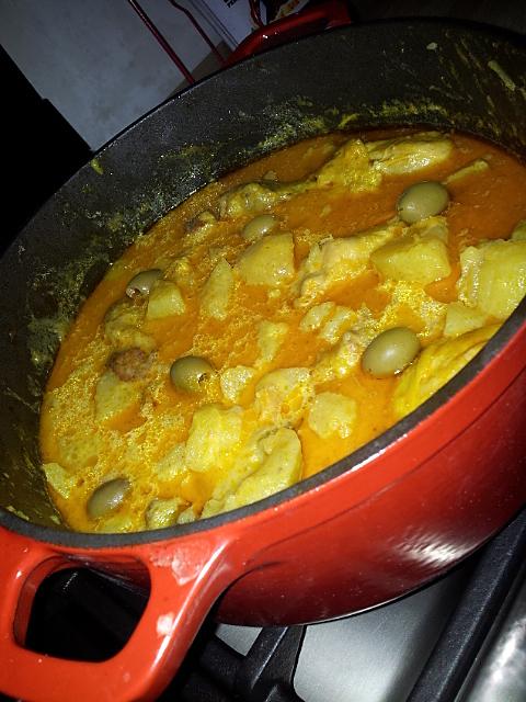 recette Râgout de pomme de terre au poulet et olives sauce curry