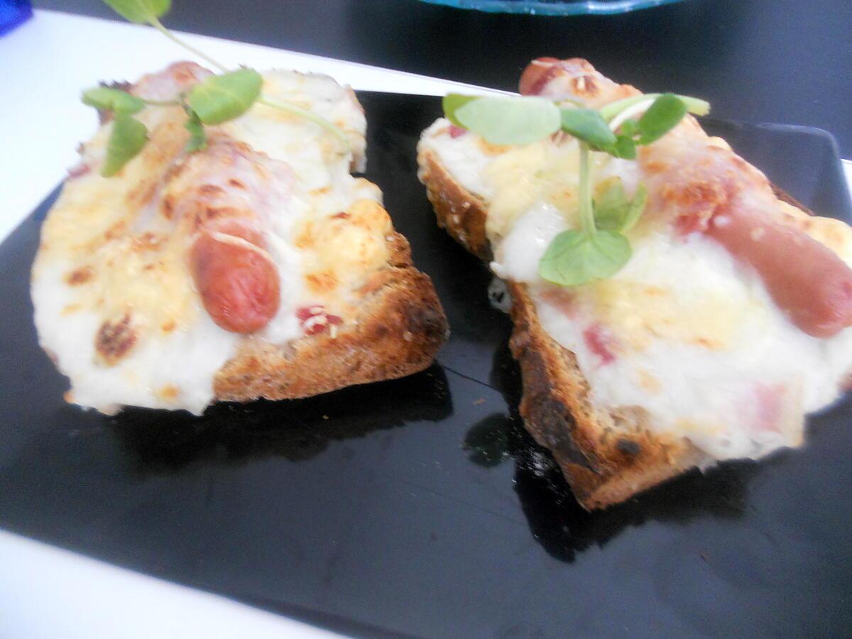 recette Tartine gratiné béchamel saucisse de strasbourg enlardé