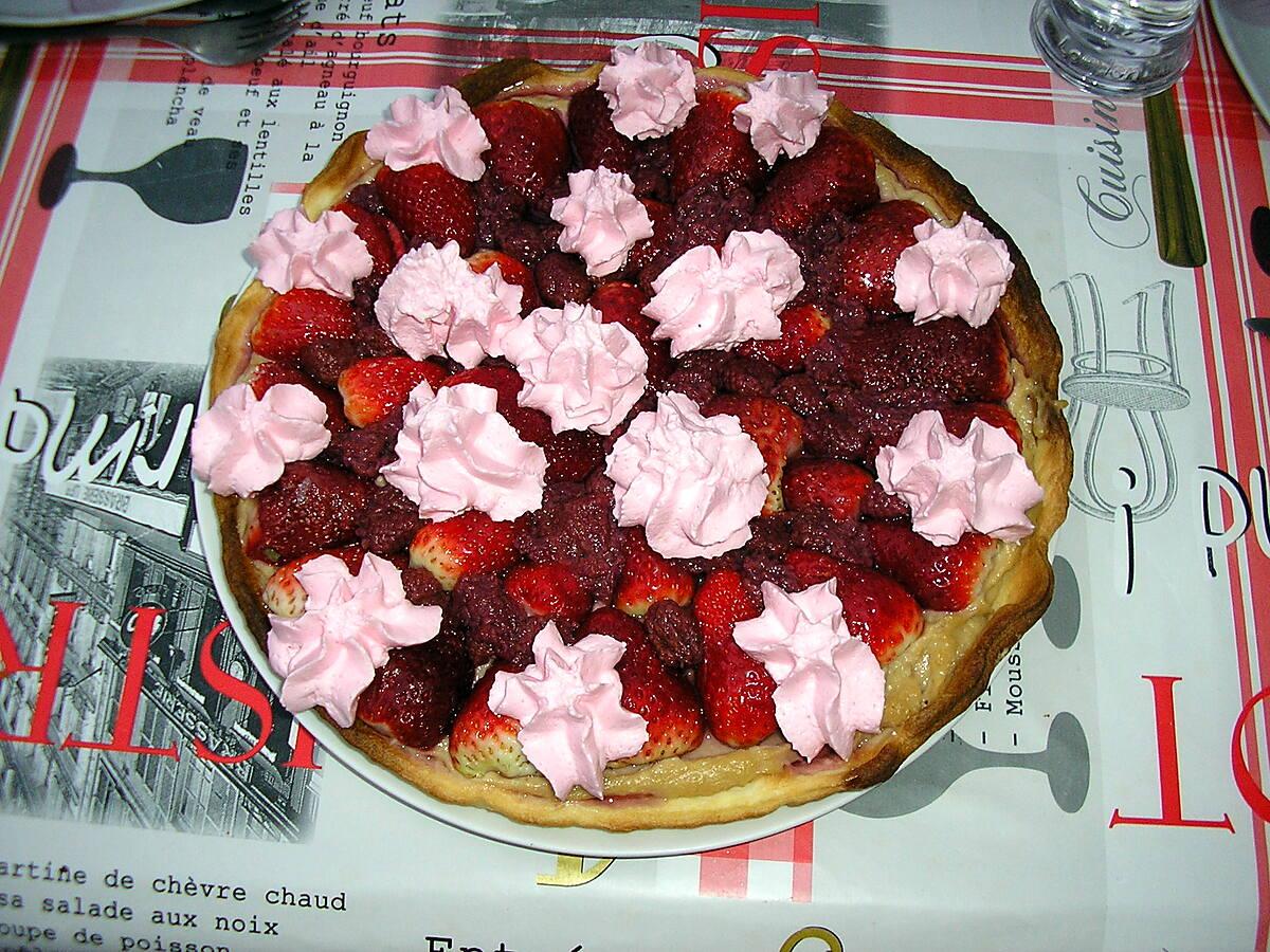 recette tarte fraises et framboises , crème patissière spéculoos.