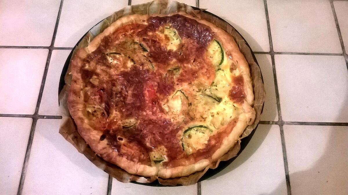 recette Tarte Courgette - Tomate - oignon.