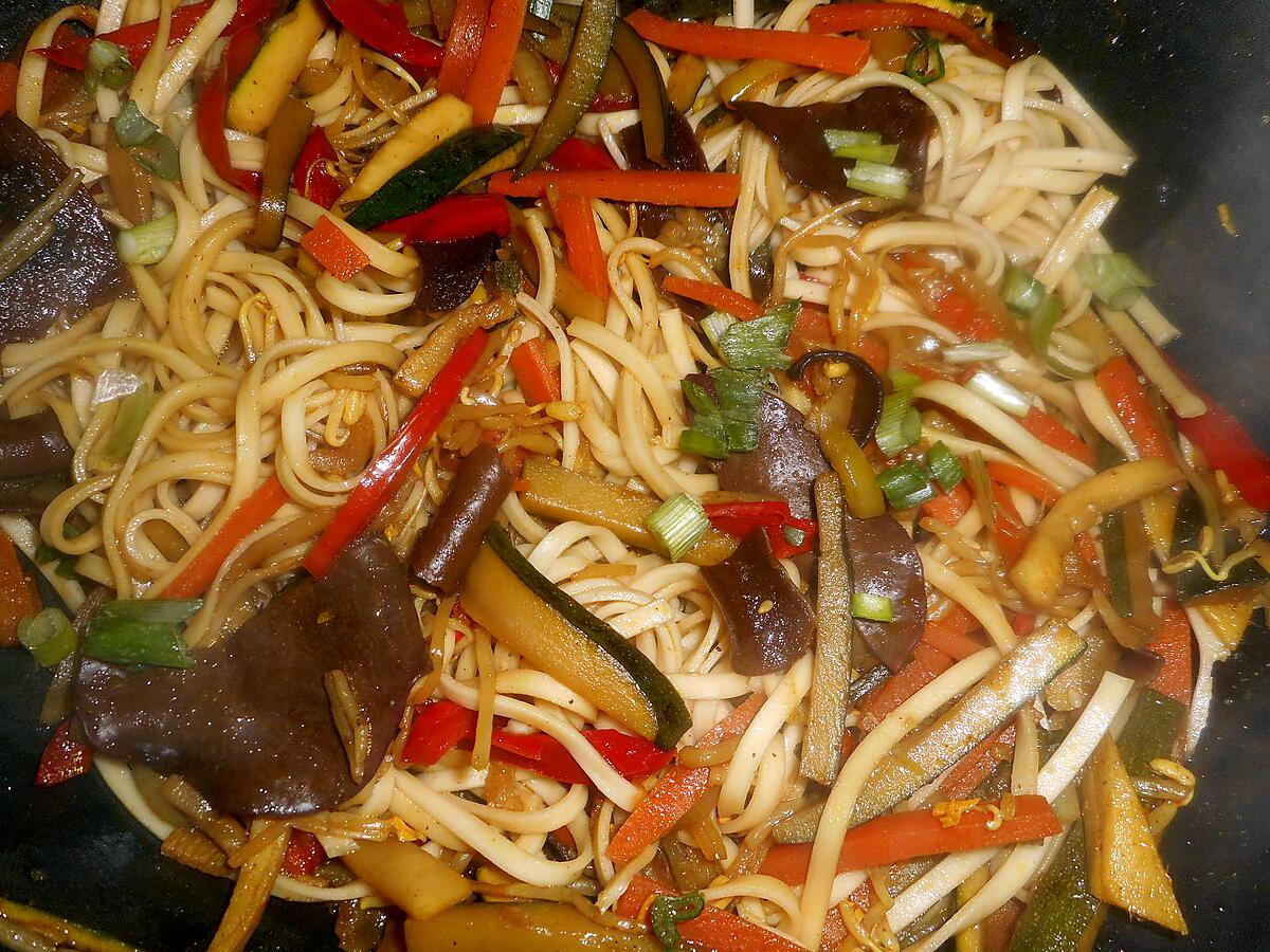 recette Wok de nouilles chinoises aux légumes
