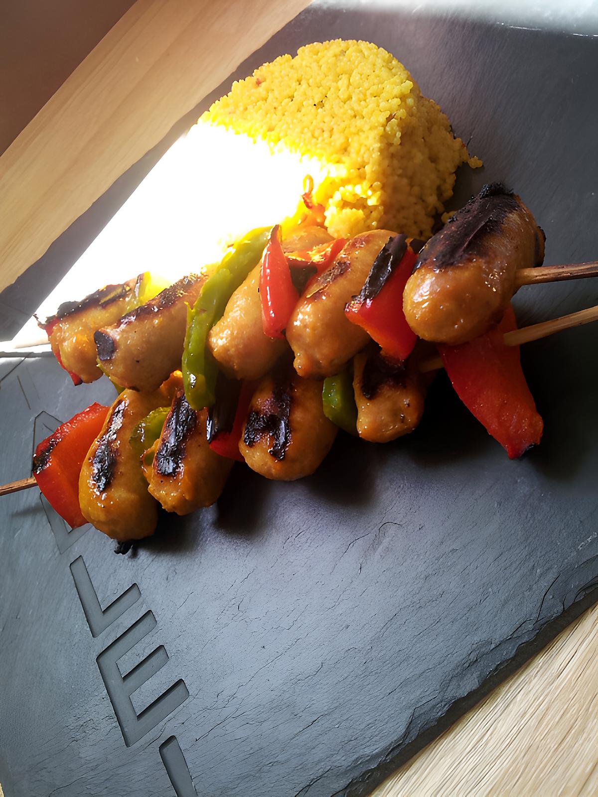 recette Brochettes de saucisses gaudiveaux au curry et poivrons et lard