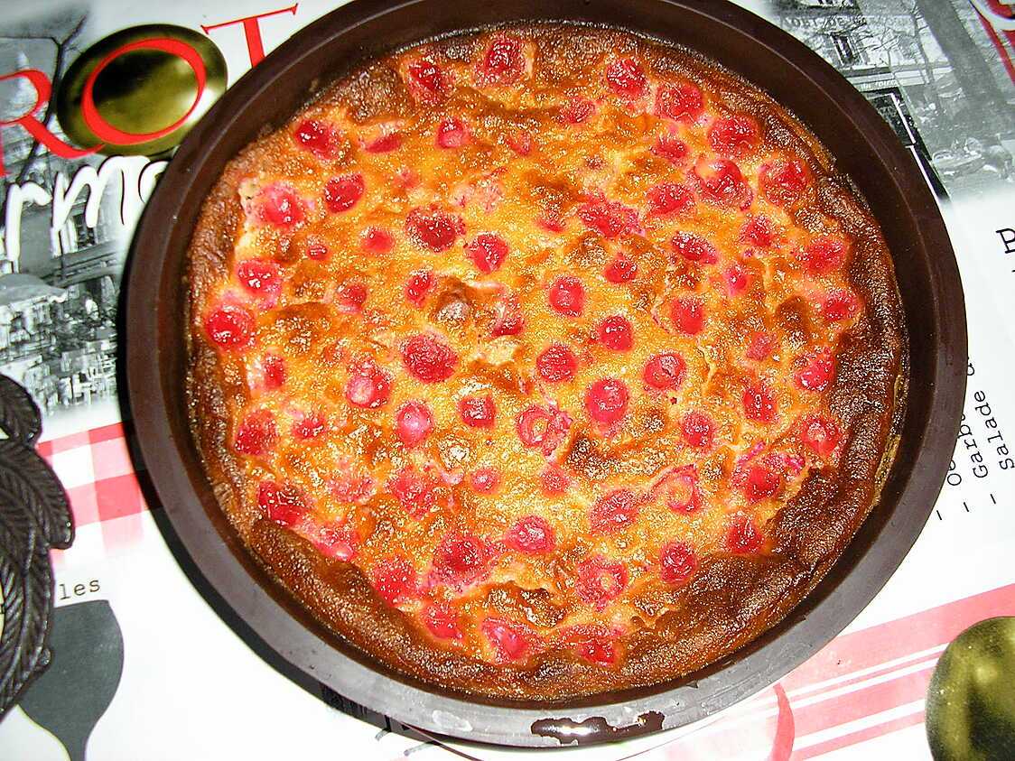 Recette de Clafouti cerises , chocolat blanc