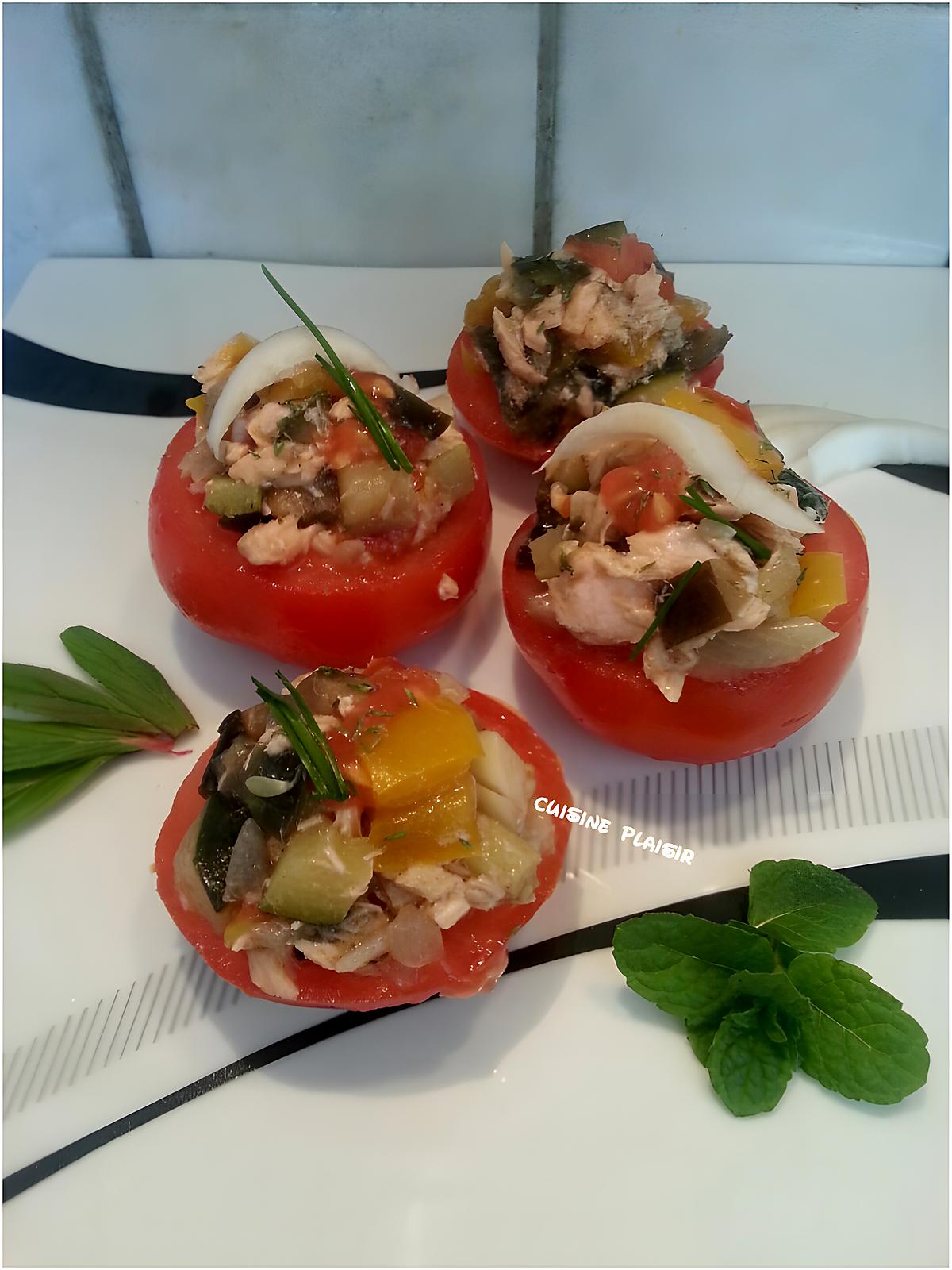 recette Tomates farcies aux légumes et poisson