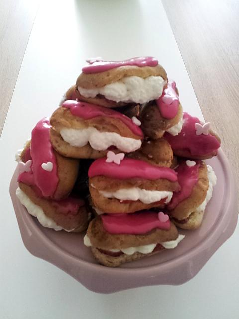 recette Piéce Montée Eclairs aux fraises et chantilly