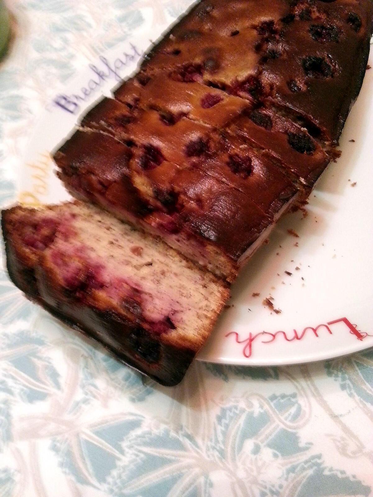 recette Cake au chocolat blanc, amandes et framboises