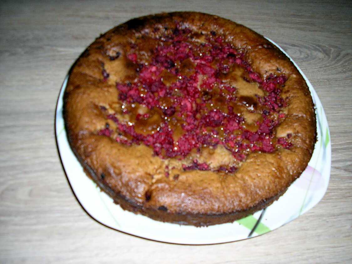 Recette de Gateau chocolat au lait, amande et framboise