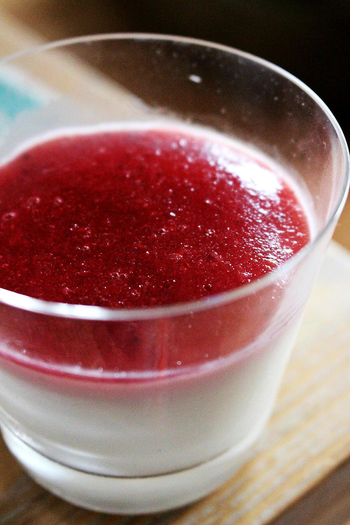 recette Panna Cotta et son coulis de fraise