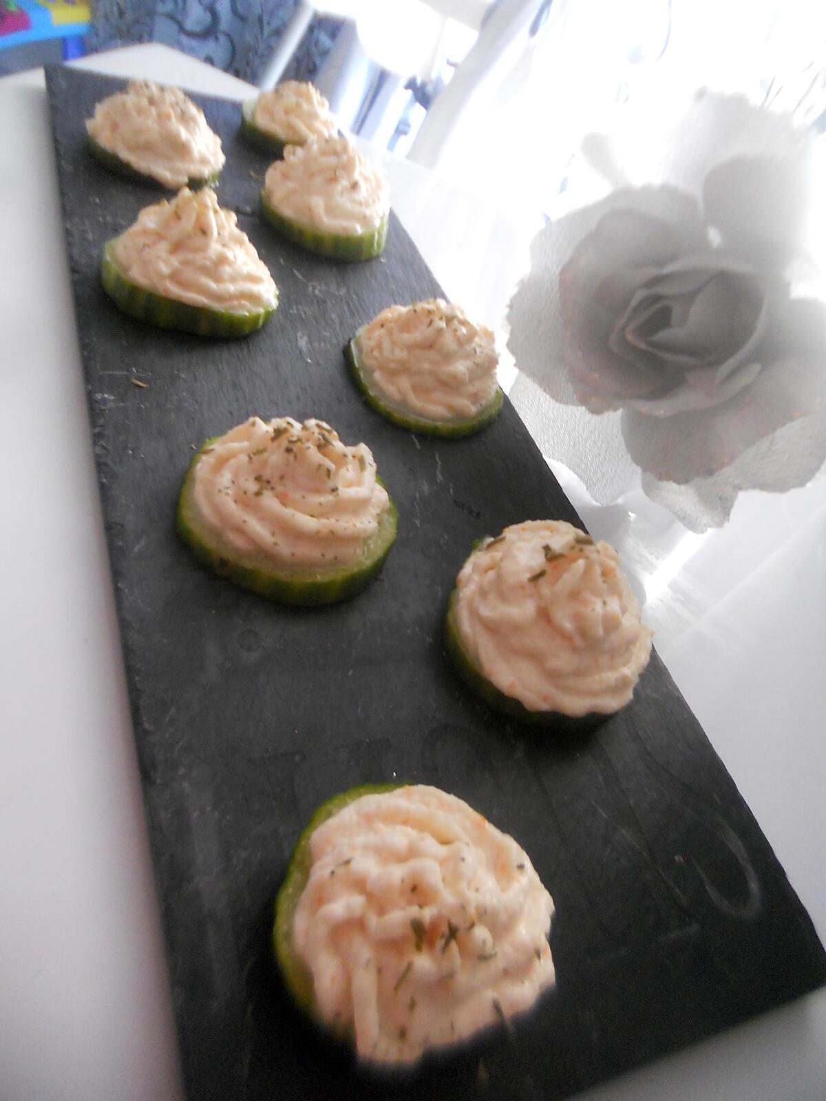 recette Petites bouchées  apéritives concombre, crème de surimi
