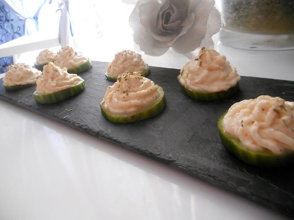 recette Petites bouchées  apéritives concombre, crème de surimi